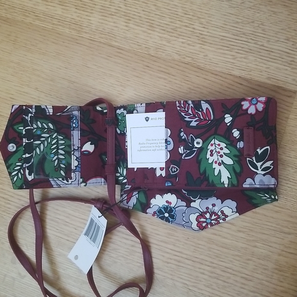 Vera Bradley Iconic Envelope Crossbody Bag in Bordeaux Blooms Pattern - Picture 4 of 4